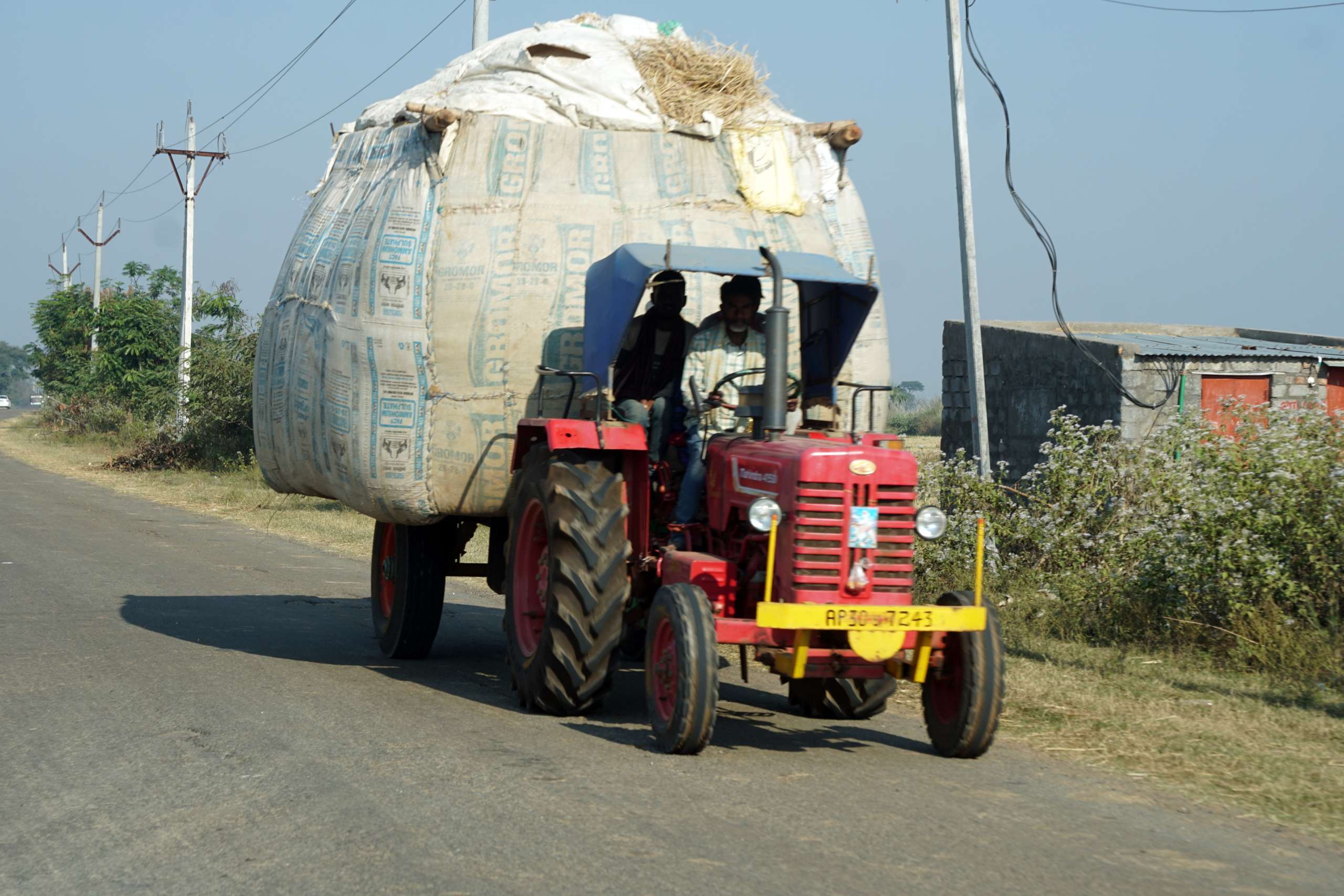 Traktor mit Heu