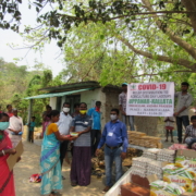 CORONA Hilfsaktion: Wir verteilen Lebensmittel an Tagelöhner in der Landwirtschaft